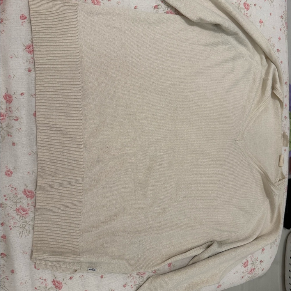 Levi's Cream V-Neck Sweater for Women